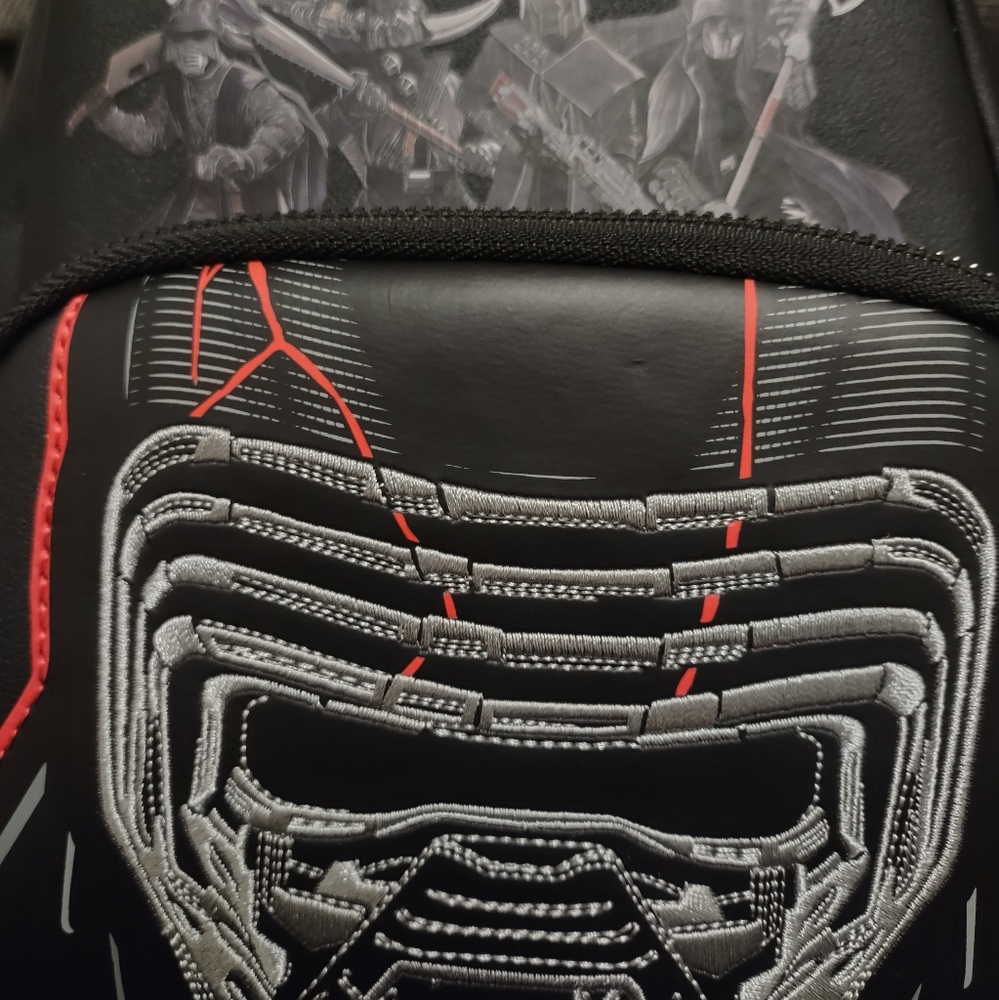 Disney Star Wars Loungefly KYLO REN GLOW IN THE DARK Mini Backpack NYCC 2021 EX